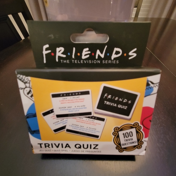 Friends TV Show Gift Set - Picture 15 of 16